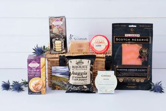 SCOTTISH FOOD FAVOURITES GIFT HAMPER (Wicker Hamper)