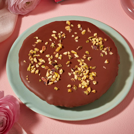 Fortnum & Mason Milk Chocolate Pistachio & Kataifi Cake 200g